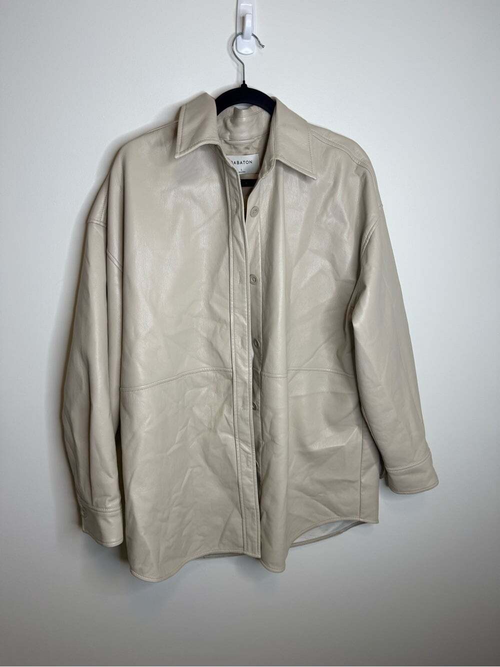 Aritzia Babaton Pelli Shirt jacket vegan leather size large cream